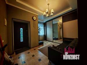 Таунхаус 150м², 3-этажный, на длительный срок, 