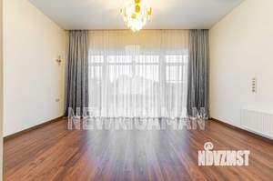 Коттедж 1100м&sup2;, 2-этажный, на длительный срок, 