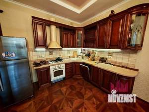 Таунхаус 150м², 3-этажный, на длительный срок, 