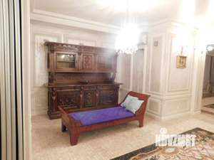 Дом 364м², 3-этажный, на длительный срок, 