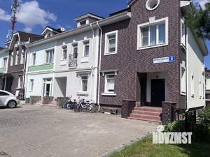 Таунхаус 130м², 3-этажный, на длительный срок, 