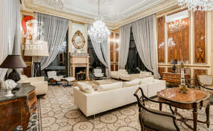 Дом 1000м&sup2;, 3-этажный, на длительный срок, 