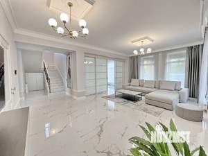 Коттедж 300м², 2-этажный, на длительный срок, 