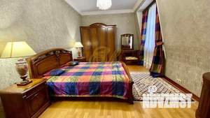 Дом 1600м², 3-этажный, посуточно, 