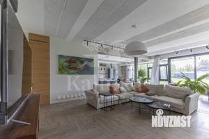 Дом 800м&sup2;, 2-этажный, на длительный срок, 