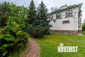 Дом 1500м², 3-этажный, посуточно, 