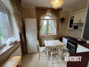 Дом 210м², 3-этажный, на длительный срок, 