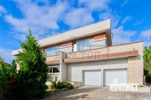 Дом 1000м², 2-этажный, посуточно, 