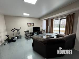 Коттедж 200м², 2-этажный, на длительный срок, 