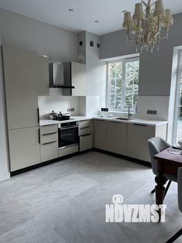 Дом 170м&sup2;, 2-этажный, на длительный срок, 