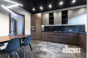 Таунхаус 400м², 4-этажный, на длительный срок, 