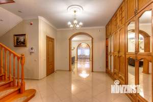 Коттедж 450м², 3-этажный, на длительный срок, 