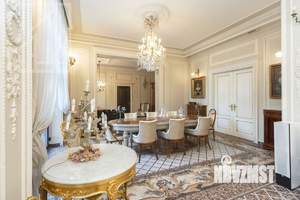 Дом 860м&sup2;, 3-этажный, на длительный срок, 