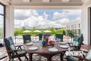 Дом 1660м², 2-этажный, на длительный срок, 