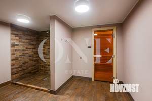 Дом 850м&sup2;, 3-этажный, на длительный срок, 