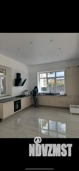 Дом 250м², 3-этажный, на длительный срок, 