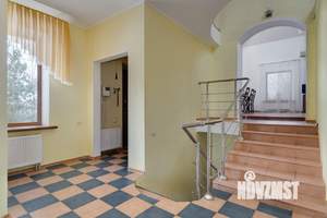 Дом 500м&sup2;, 3-этажный, посуточно, 