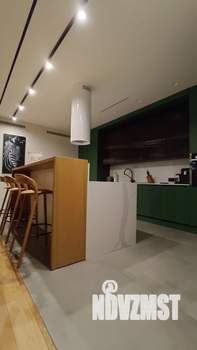 Таунхаус 280м&sup2;, 3-этажный, на длительный срок, 