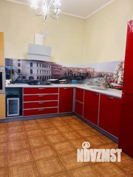 Дом 180м&sup2;, 2-этажный, посуточно, 