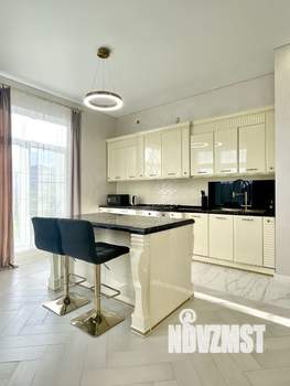 Коттедж 436м&sup2;, 2-этажный, на длительный срок, 