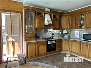 Коттедж 285м², 3-этажный, на длительный срок, 