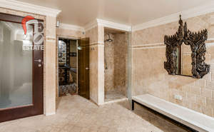 Дом 300м&sup2;, 2-этажный, на длительный срок, 