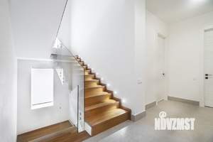 Дом 340м², 2-этажный, на длительный срок, 