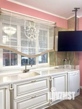 Дом 350м&sup2;, 2-этажный, на длительный срок, 