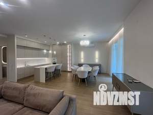 Таунхаус 210м², 2-этажный, на длительный срок, 