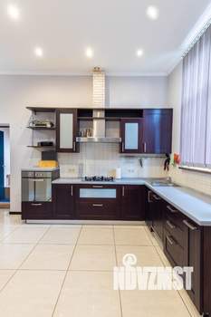 Дом 250м², 2-этажный, на длительный срок, 