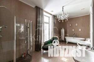 Дом 1122м&sup2;, 2-этажный, на длительный срок, 