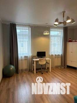 Таунхаус 150м², 3-этажный, на длительный срок, 