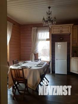 Дом 200м², 2-этажный, посуточно, 