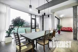 Дом 770м², 2-этажный, на длительный срок, 