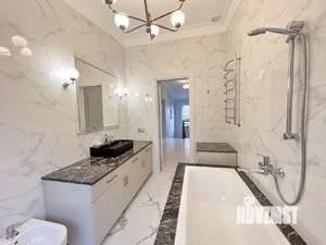 Коттедж 320м², 2-этажный, на длительный срок, 