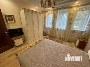 Коттедж 350м&sup2;, 3-этажный, на длительный срок, 