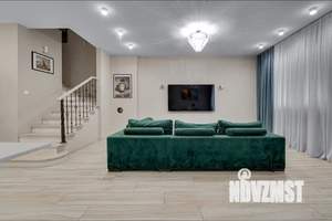 Таунхаус 220м², 2-этажный, на длительный срок, 