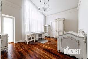 Коттедж 1000м², 3-этажный, на длительный срок, 