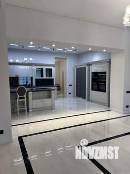 Коттедж 1300м², 3-этажный, на длительный срок, 