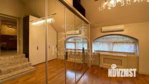 Таунхаус 364м², 3-этажный, на длительный срок, 