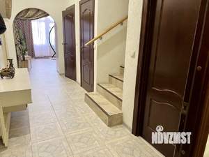 Таунхаус 140м², 3-этажный, на длительный срок, 