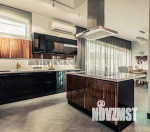 Дом 880м², 3-этажный, на длительный срок, 