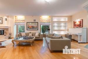 Коттедж 500м², 3-этажный, на длительный срок, 