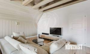 Коттедж 382м&sup2;, 3-этажный, на длительный срок, 