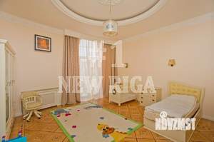 Коттедж 650м², 3-этажный, на длительный срок, 