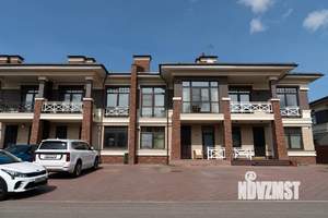 Таунхаус 350м², 3-этажный, на длительный срок, 