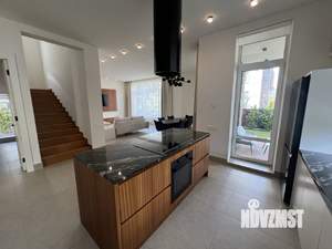 Дом 360м², 3-этажный, на длительный срок, 