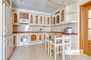 Дом 500м², 3-этажный, на длительный срок, 