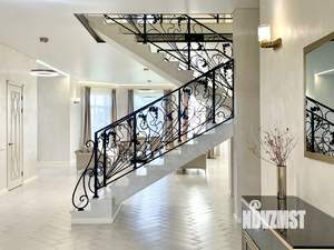 Коттедж 436м&sup2;, 2-этажный, на длительный срок, 