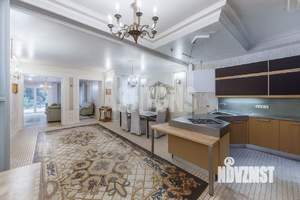 Таунхаус 364м², 3-этажный, на длительный срок, 